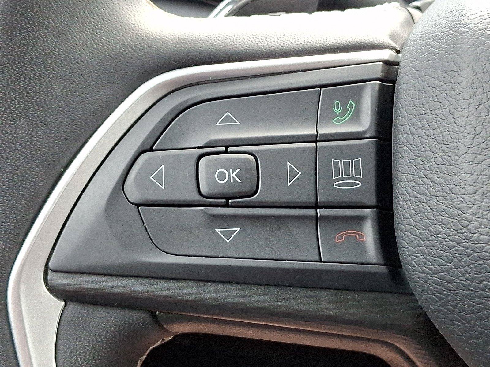 Certified 2023 Jeep Grand Cherokee L Laredo AWD/4WD image 22