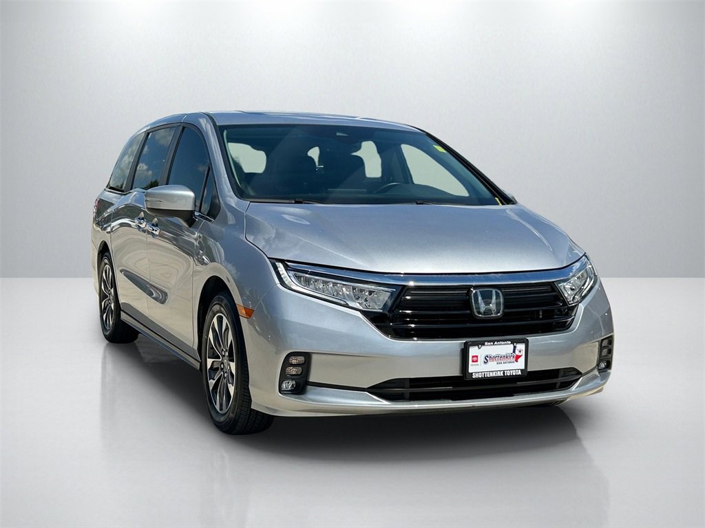 Used 2024 Honda Odyssey EX-L image 3
