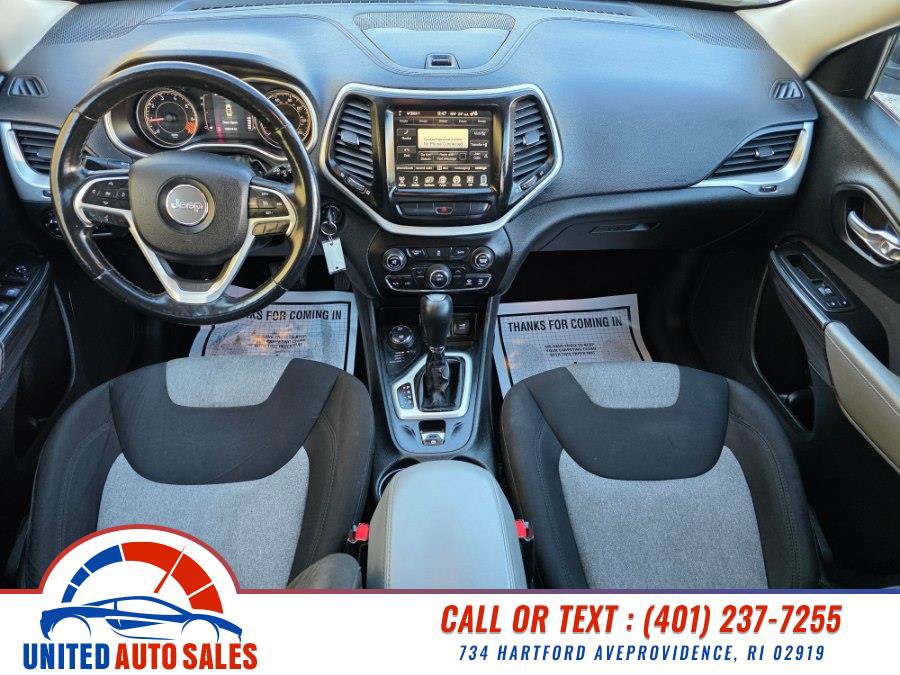 Used 2014 Jeep Cherokee Latitude w/ Cold Weather Group AWD/4WD image 14