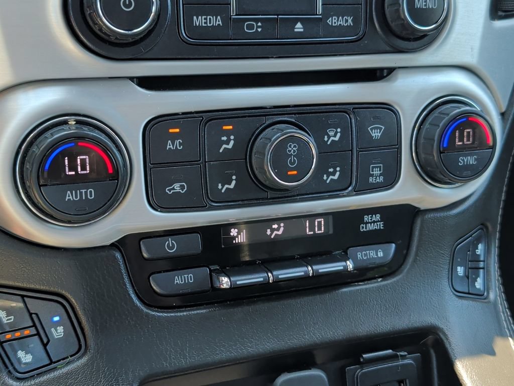 Used 2020 GMC Yukon XL SLT w/ Premium Edition AWD/4WD image 23