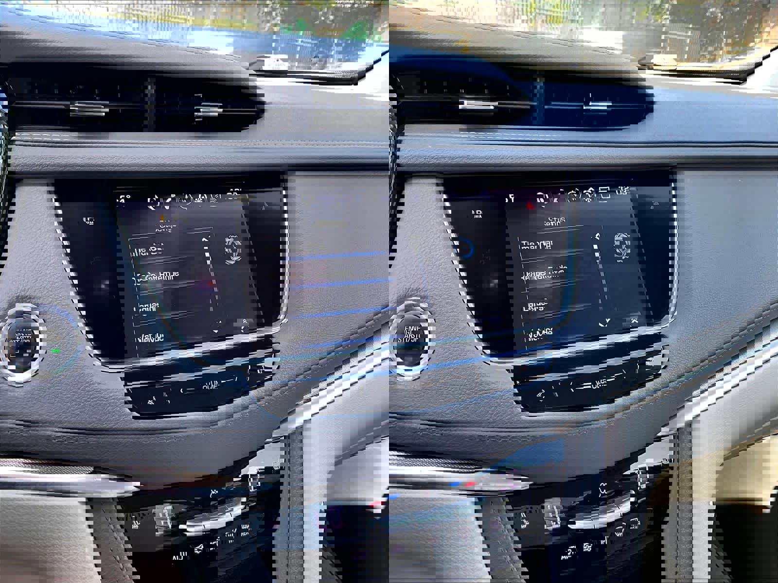 Used 2018 Cadillac XT5 Luxury w/ Driver Awareness Package AWD/4WD image 37