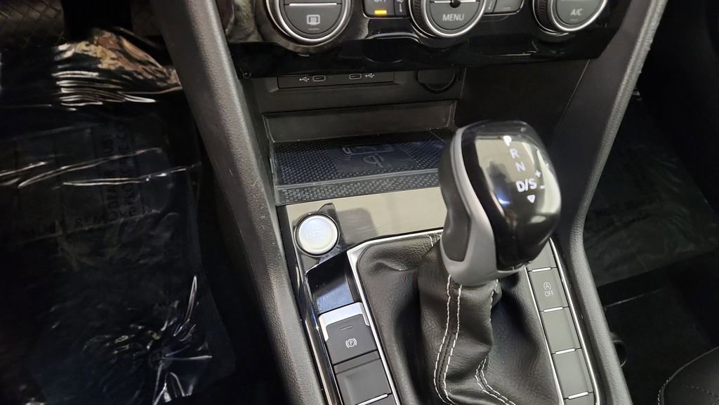 Used 2024 Volkswagen Taos SE w/ Panoramic Sunroof Package image 20