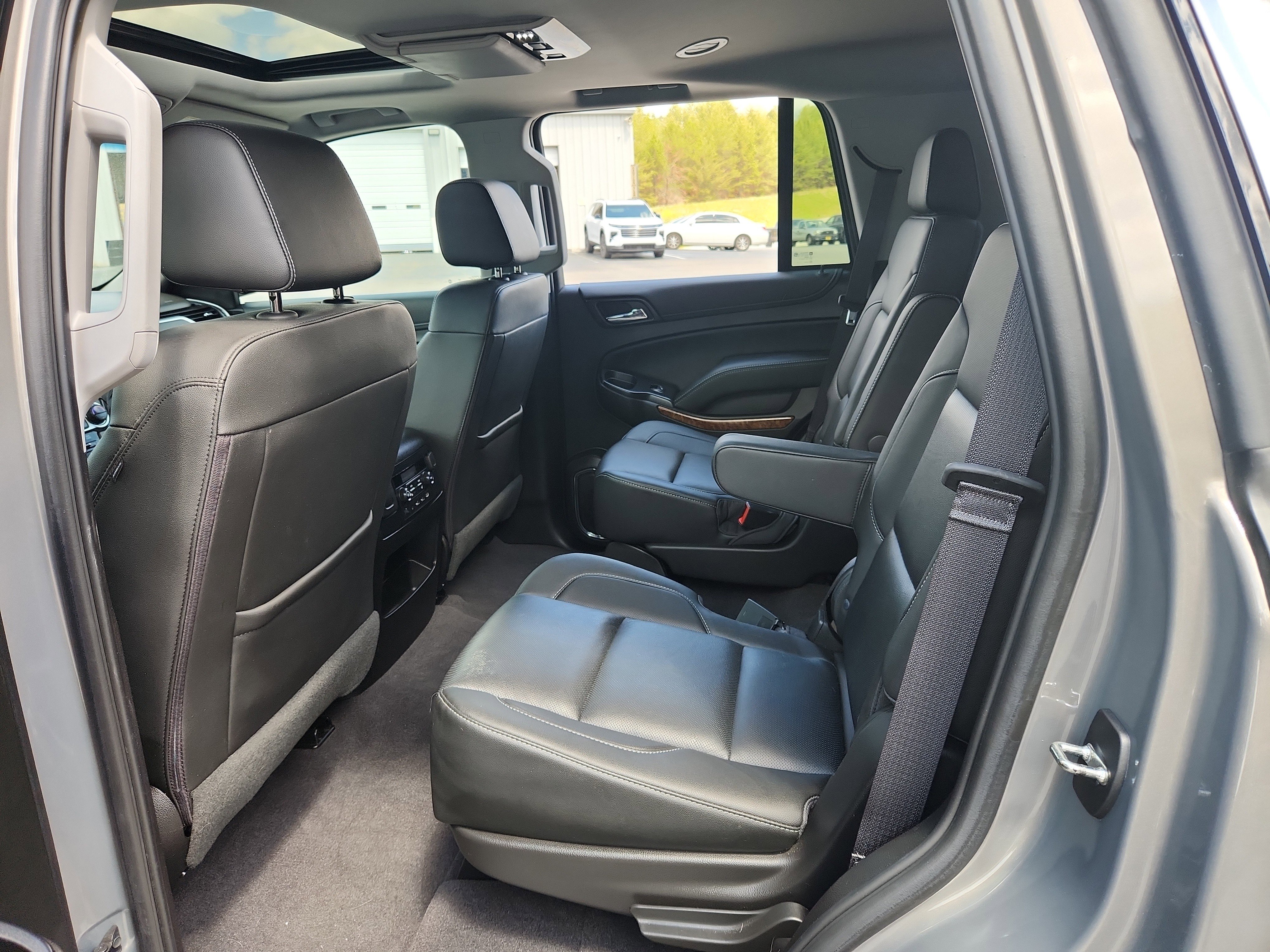 Used 2019 Chevrolet Tahoe Premier AWD/4WD image 43