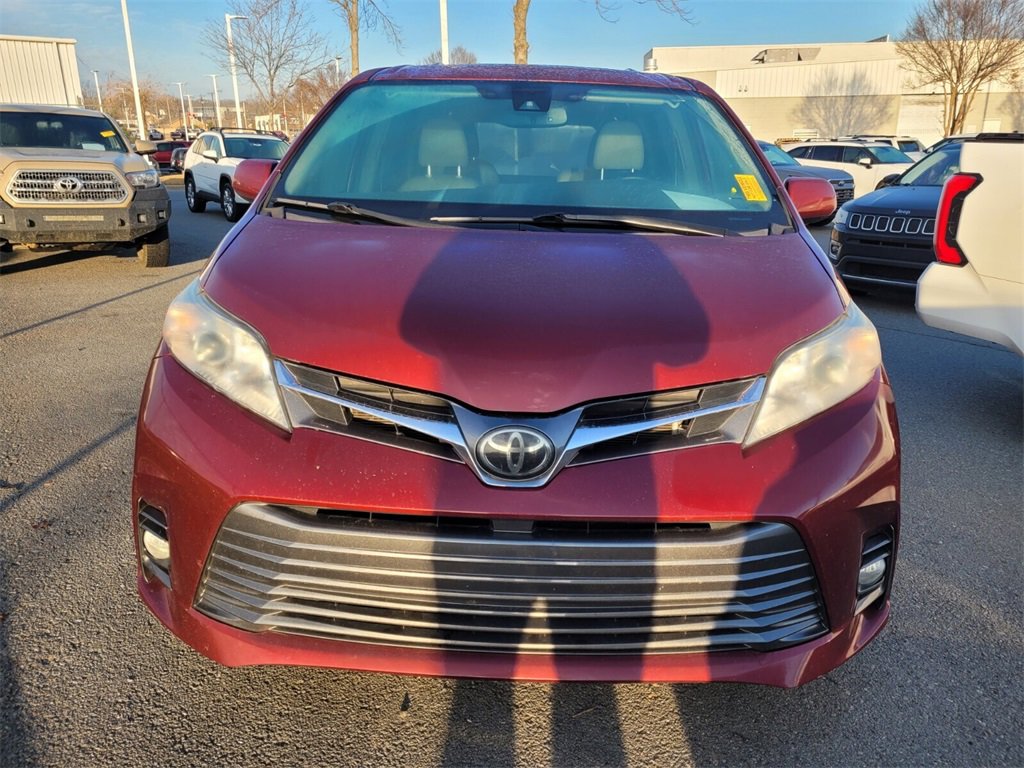 Used 2019 Toyota Sienna L image 10