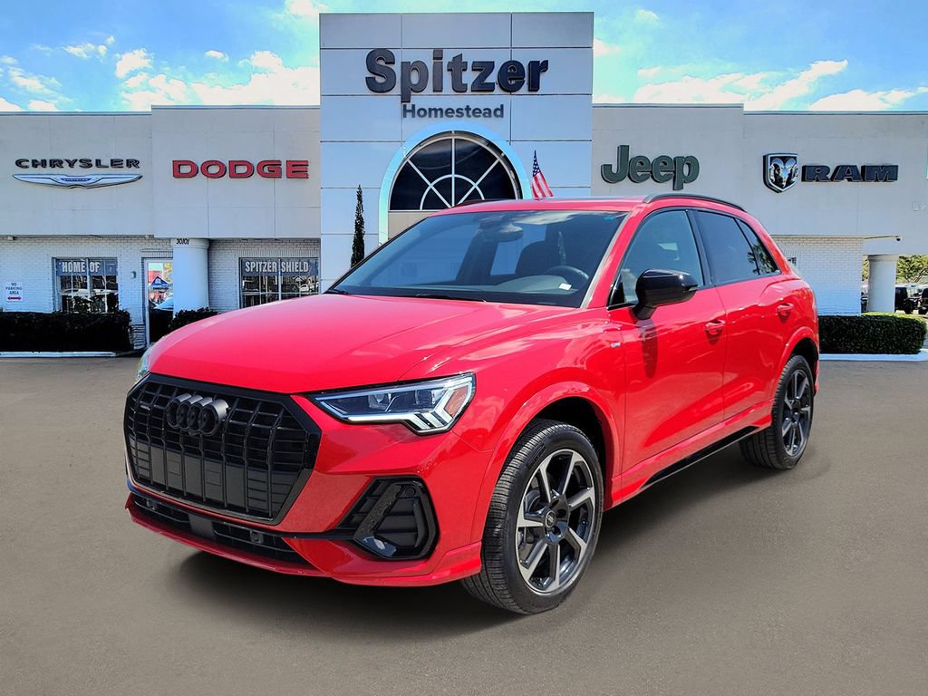 Used 2025 Audi Q3 2.0T Premium Plus w/ Premium Plus Package AWD/4WD image 4