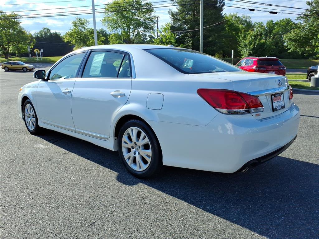 Used 2012 Toyota Avalon FWD image 12