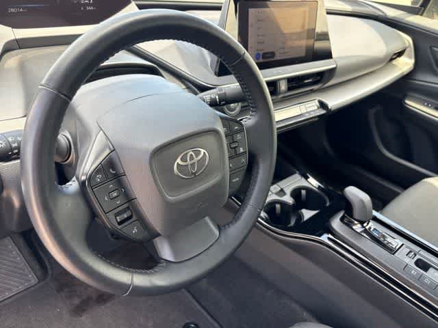 Used 2025 Toyota Prius LE AWD/4WD image 10