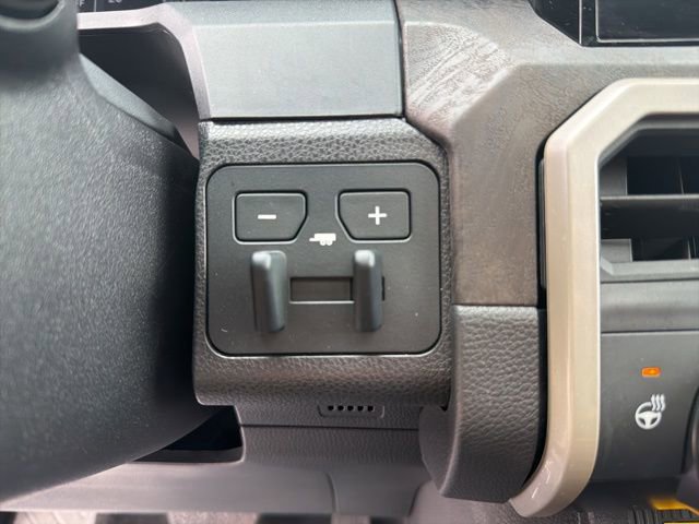 Used 2025 Toyota Tacoma Limited image 26