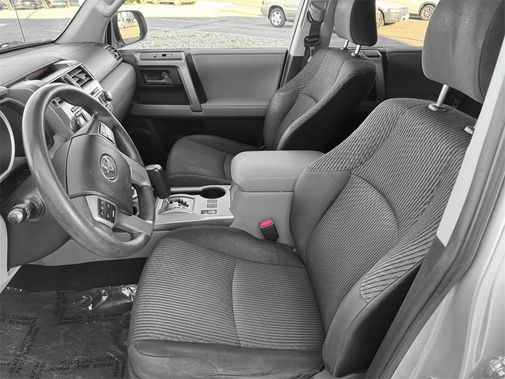 Used 2013 Toyota 4Runner SR5 w/ Convenience Pkg image 13