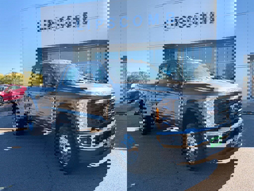 New 2026 Ford F450 XL w/ FX4 Off-Road Package