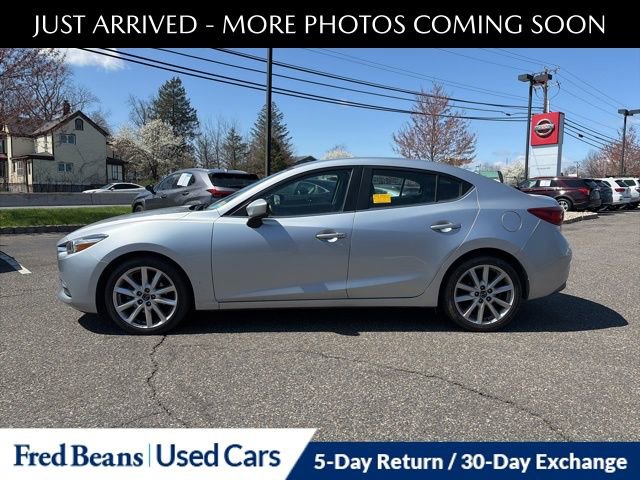 Used 2017 MAZDA MAZDA3 Touring image 4