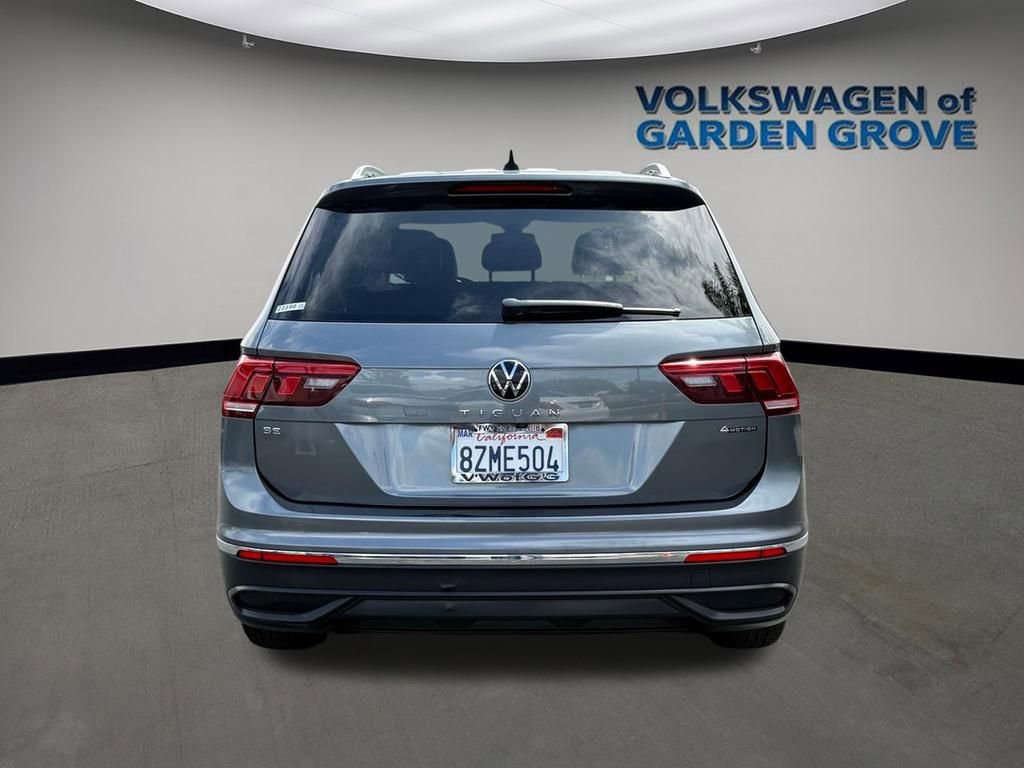 Used 2022 Volkswagen Tiguan SE w/ Panoramic Sunroof Package AWD/4WD image 6