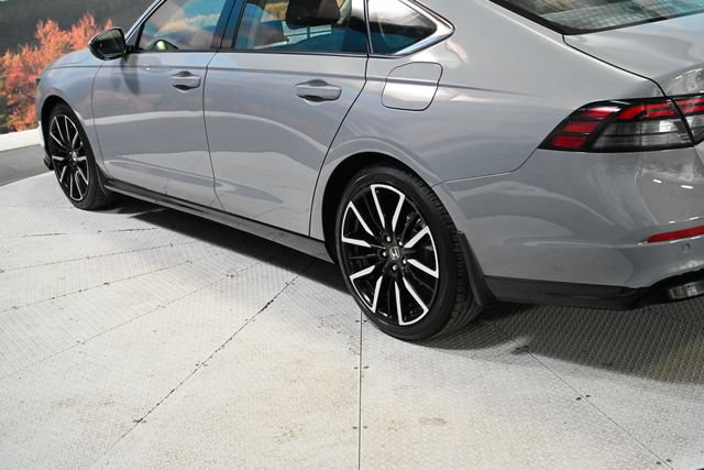 Used 2025 Honda Accord Touring image 8