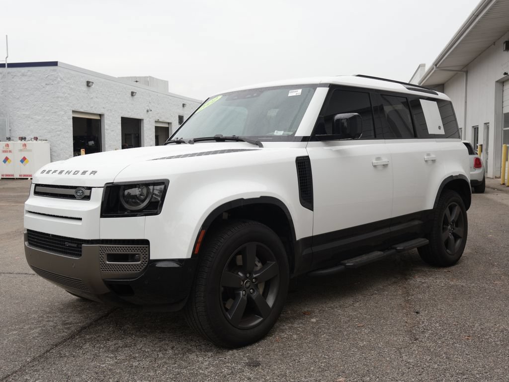 Used 2022 Land Rover Defender 110 X-Dynamic SE AWD/4WD image 3