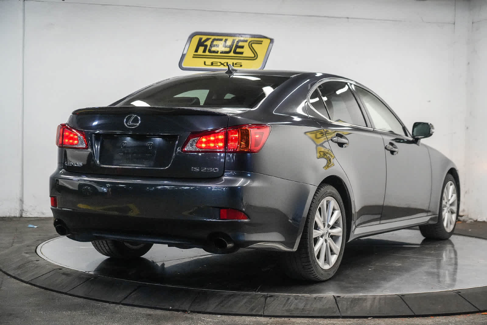 Used 2010 Lexus IS 250 RWD image 4