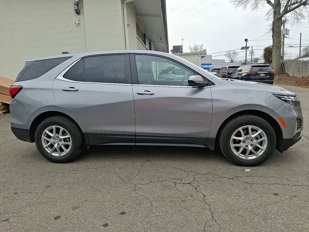 Used 2024 Chevrolet Equinox LT w/ LPO, Floor Liner Package image 9