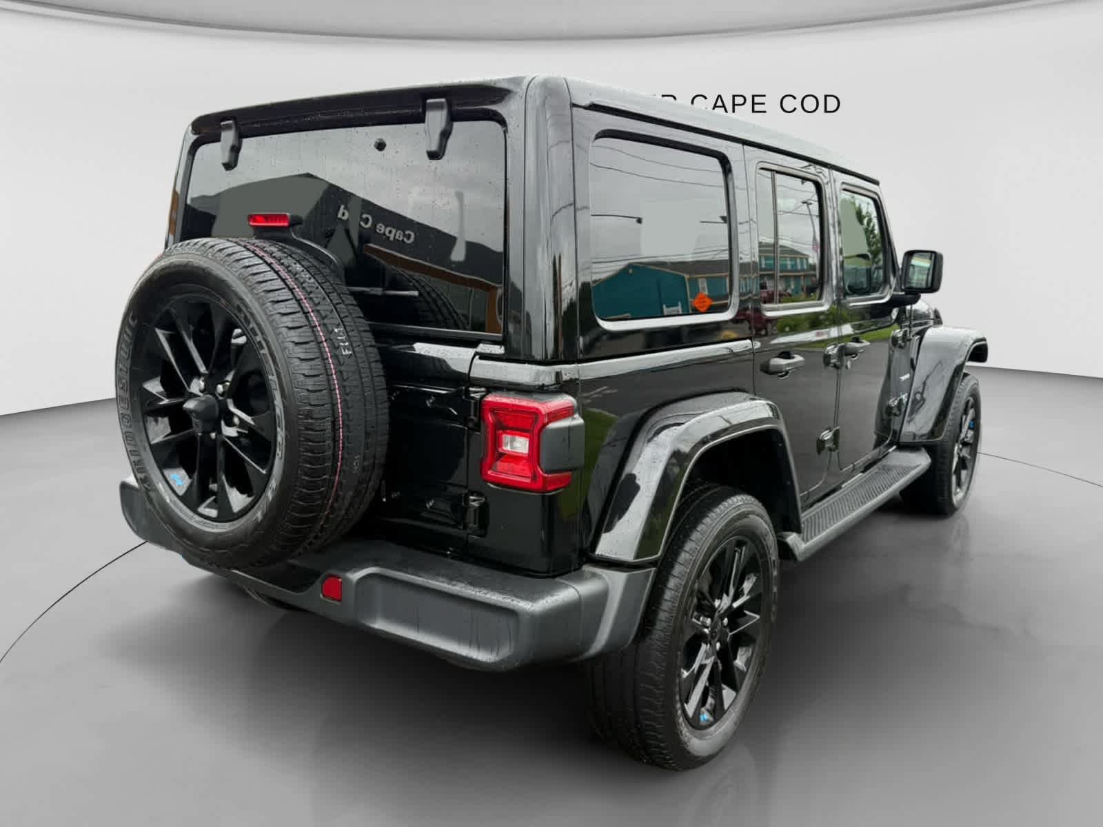 Used 2023 Jeep Wrangler Unlimited Sahara w/ Cold Weather Group AWD/4WD image 13
