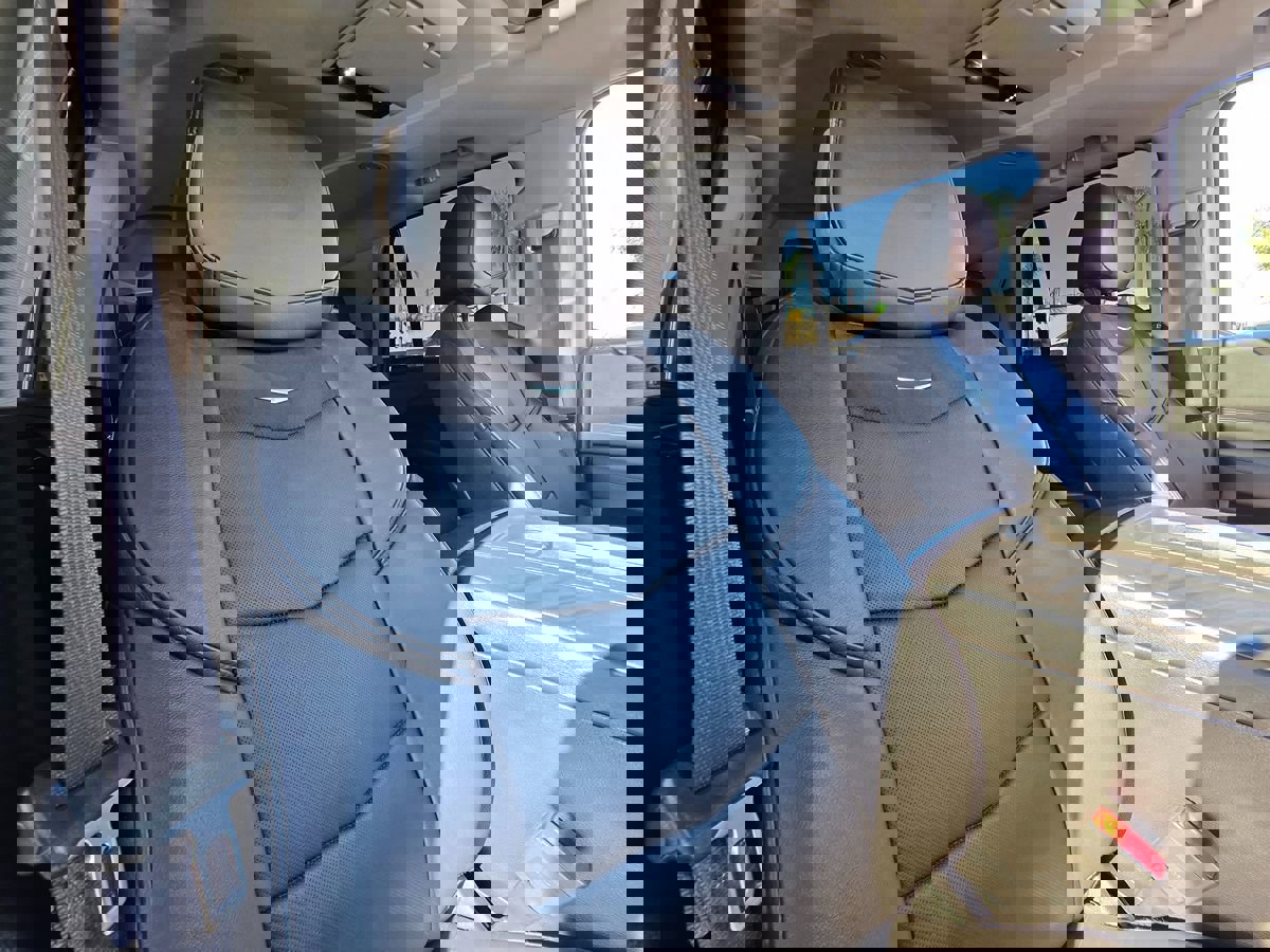 Used 2017 Cadillac Escalade Luxury image 11