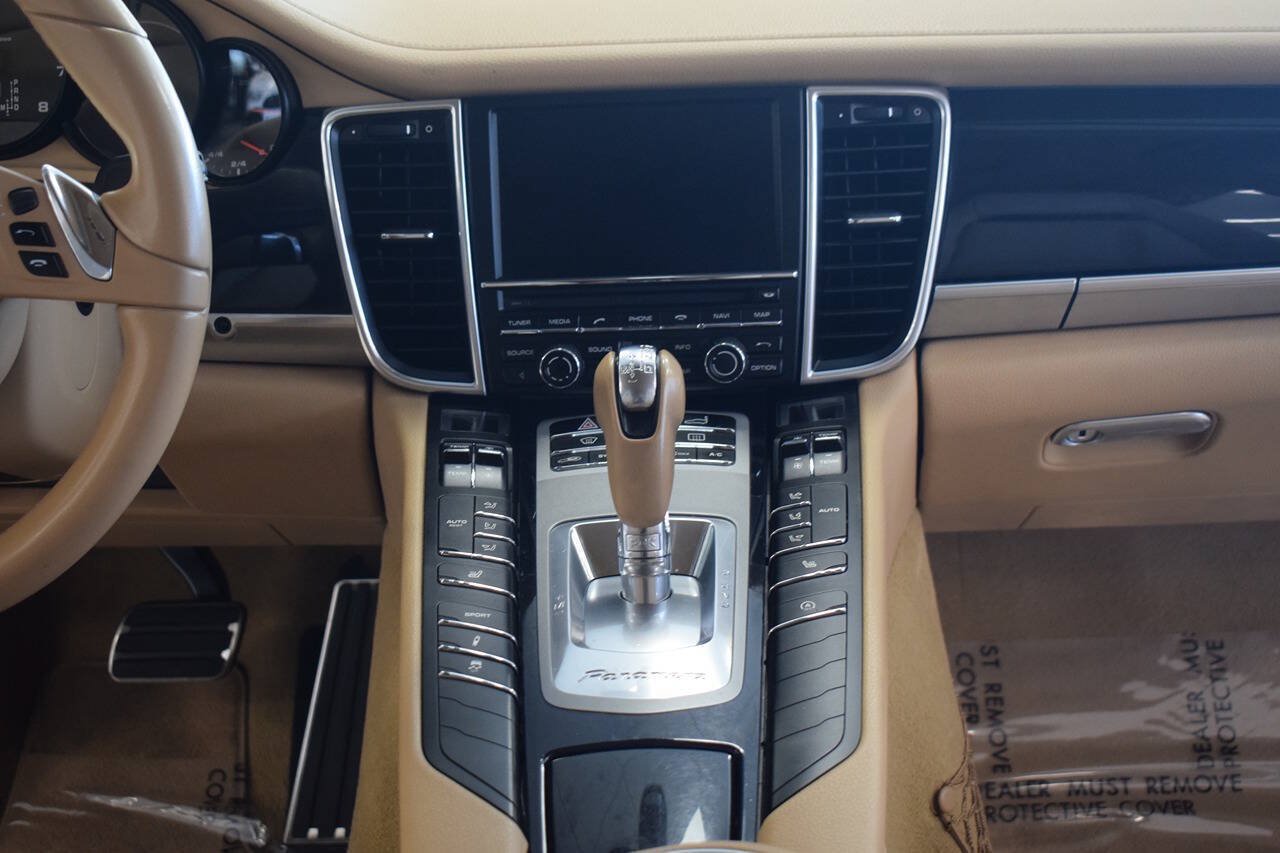 Used 2016 Porsche Panamera AWD/4WD image 48