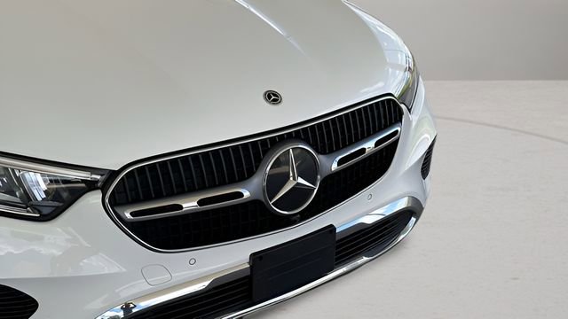 Used 2024 Mercedes-Benz GLC 300 4MATIC image 14