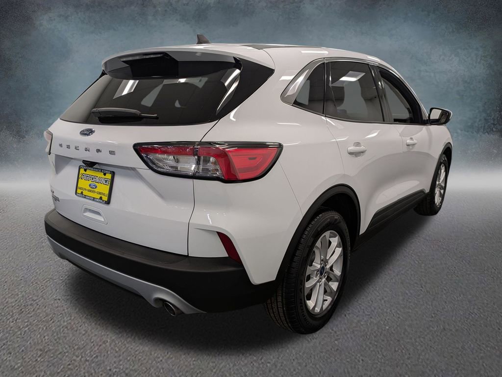 Used 2021 Ford Escape SE w/ Convenience Package FWD image 4