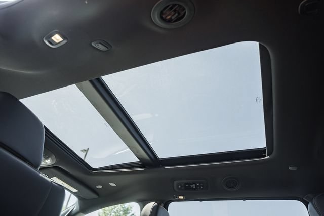 New 2027 Chrysler Pacifica Select FWD image 40