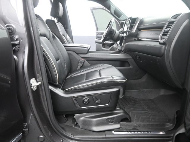Used 2024 RAM 1500 Limited w/ Body Color Bumper Group AWD/4WD image 18