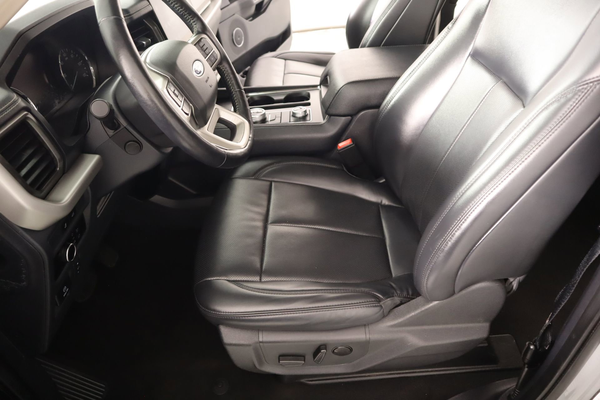 Used 2024 Ford Expedition Max XLT AWD/4WD image 12