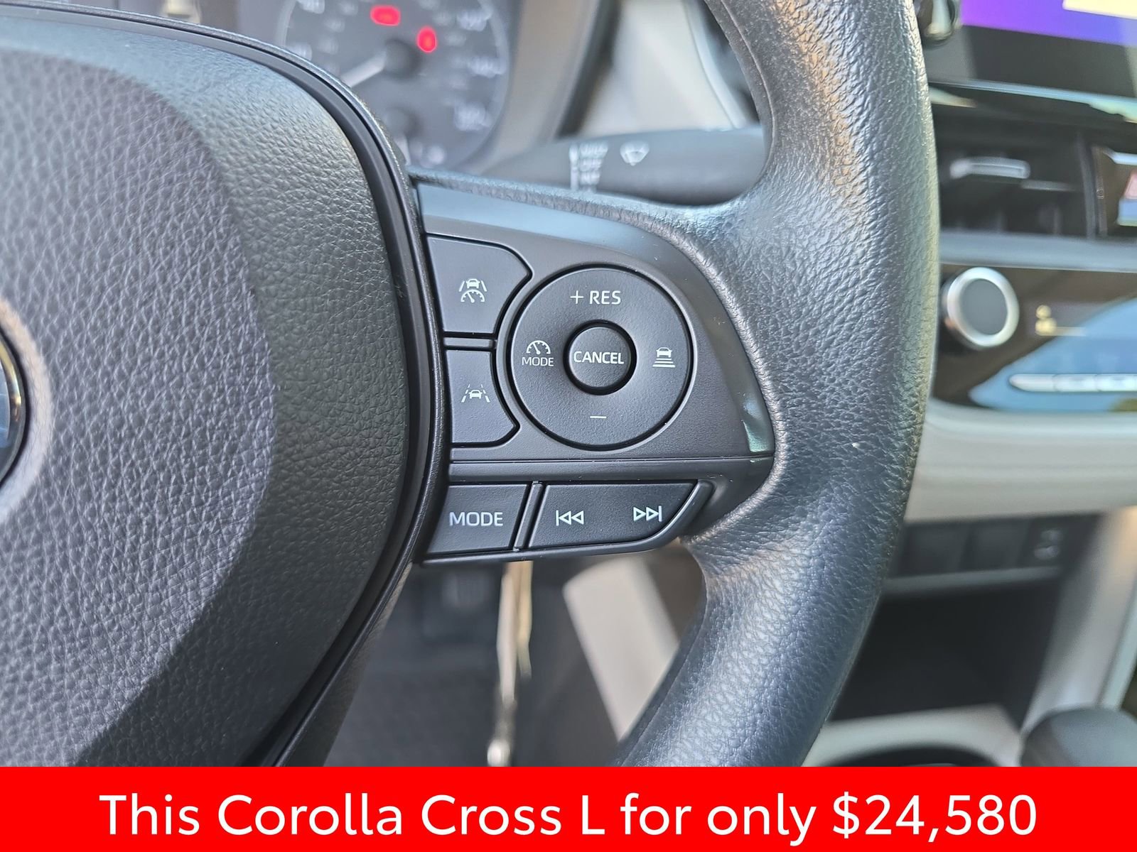 Used 2023 Toyota Corolla Cross L FWD image 22
