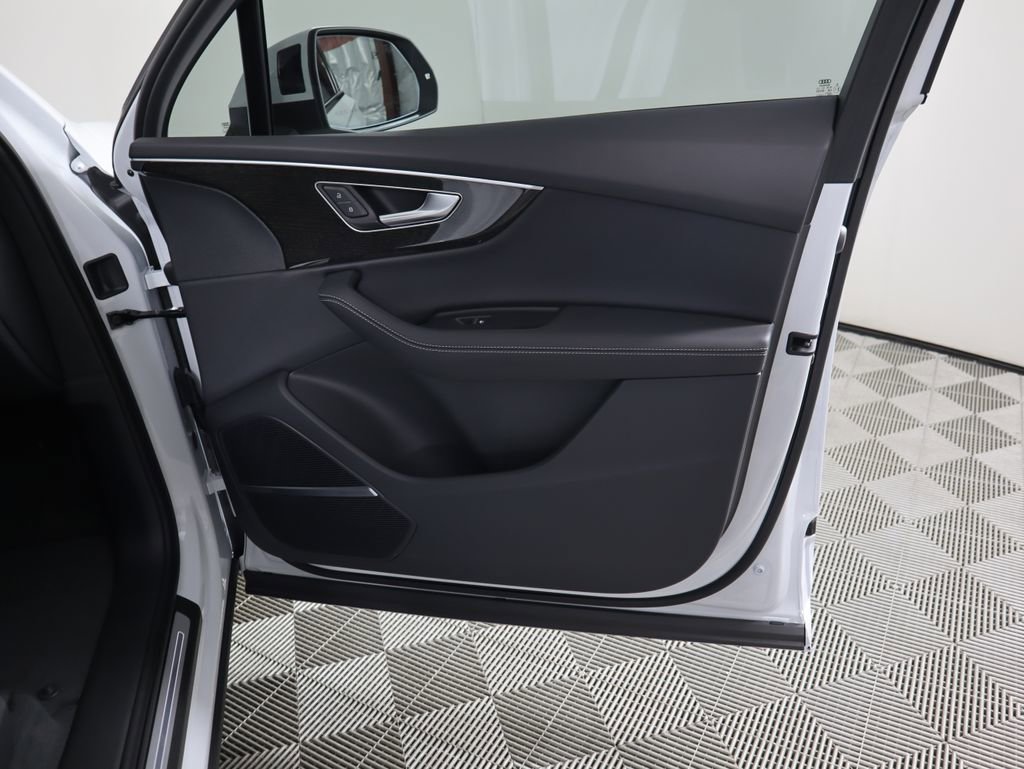 Used 2026 Audi Q7 3.0T Premium Plus w/ Premium Plus Package image 28