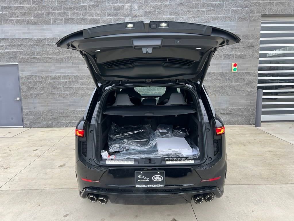 New 2025 Land Rover Range Rover Sport SV Edition Two image 9