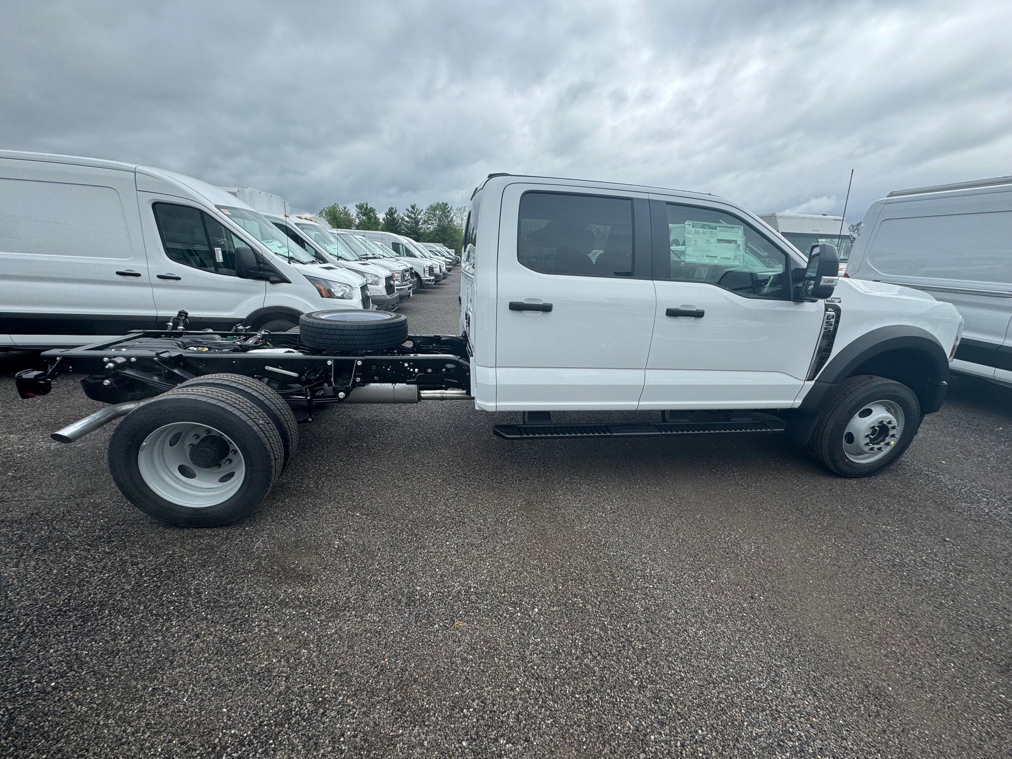 New 2025 Ford F550 4x4 Crew Cab Super Duty w/ XL Chrome Package image 6