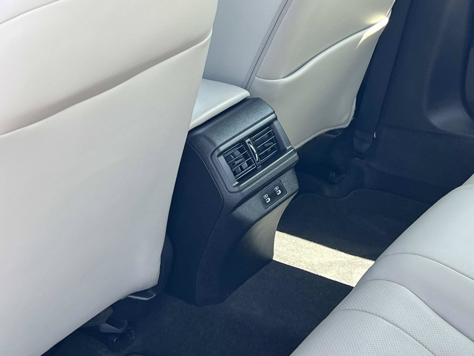 Used 2023 Honda Accord EX-L image 22