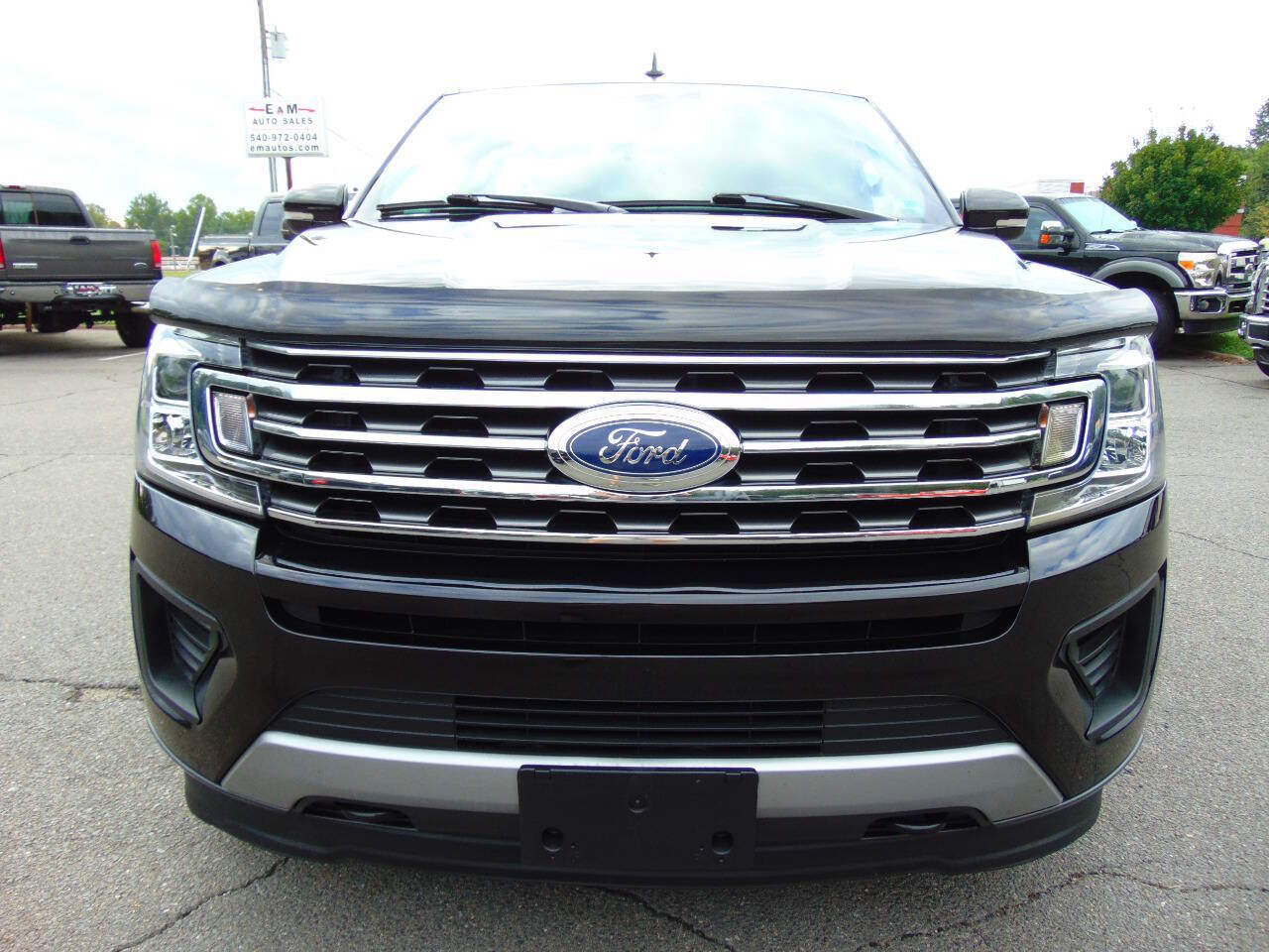 Used 2019 Ford Expedition Max XLT w/ Equipment Group 202A AWD/4WD image 3
