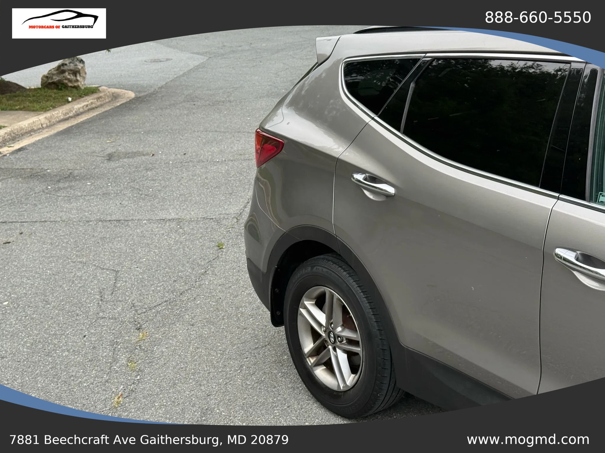 Used 2017 Hyundai Santa Fe Sport AWD/4WD image 3
