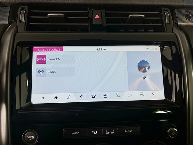 Used 2019 Land Rover Discovery HSE image 14