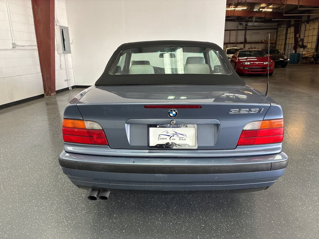 Used 1999 BMW 323i Convertible RWD image 5