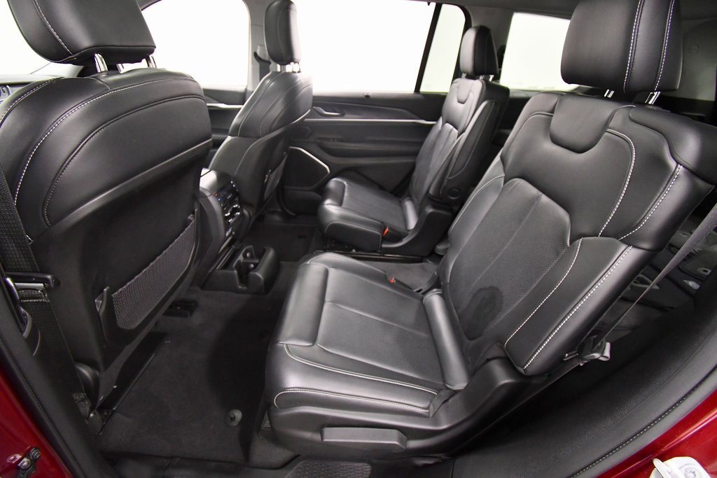 Used 2021 Jeep Grand Cherokee L Limited w/ Luxury Tech Group II image 15