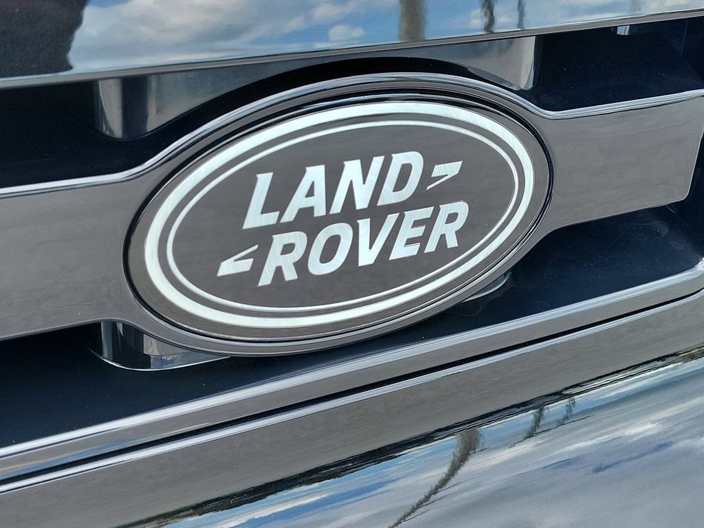 New 2026 Land Rover Defender 130 V8 AWD/4WD image 10