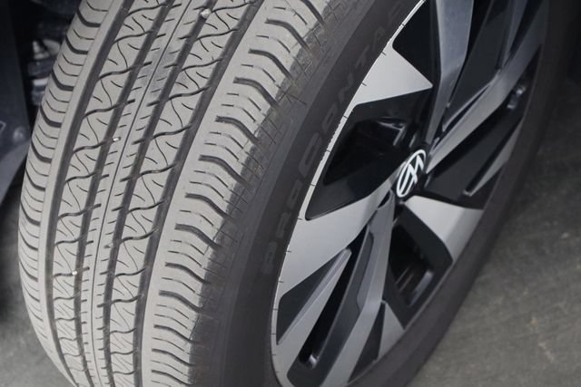 Used 2024 Volkswagen ID.4 2WD image 34