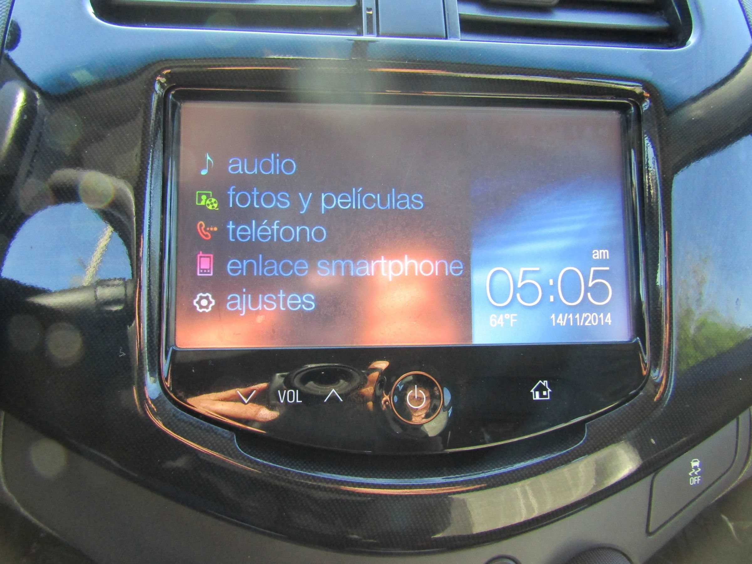 Used 2015 Chevrolet Spark LT FWD image 21