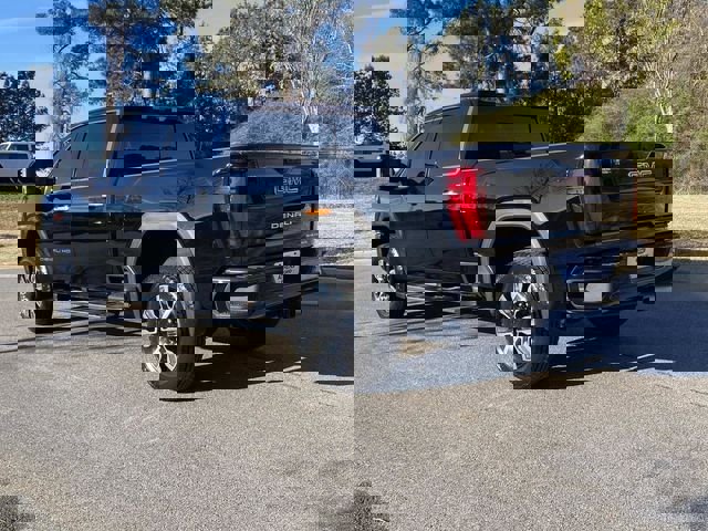 Used 2024 GMC Sierra 2500 Denali w/ Denali Reserve Package image 8