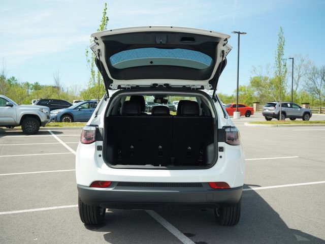 Used 2022 Jeep Compass Latitude image 17