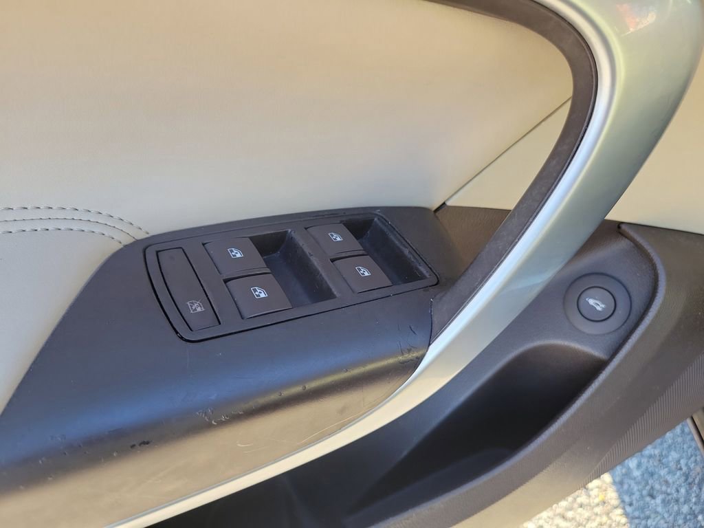 Used 2016 Buick Regal image 18