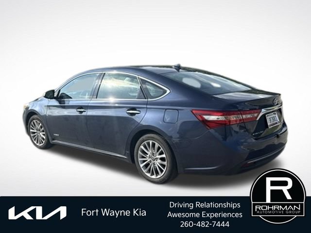 Used 2016 Toyota Avalon Limited w/ Toyota Safety Sense Package FWD image 3