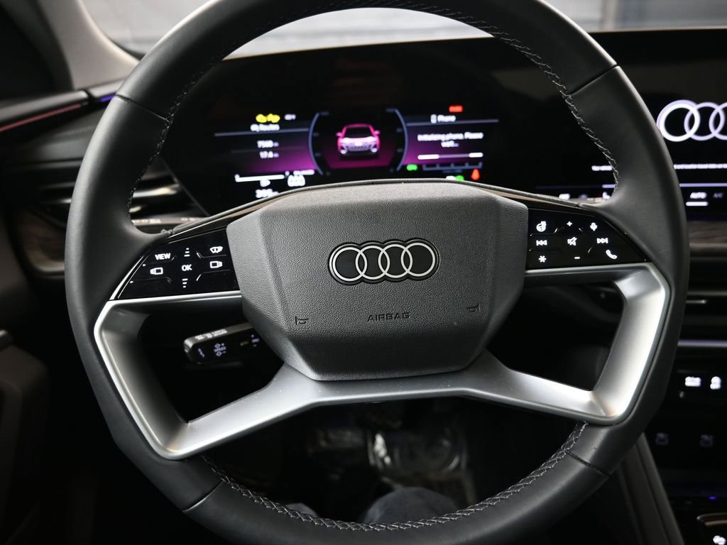 Used 2025 Audi Q5 Premium Plus w/ Premium Plus image 24