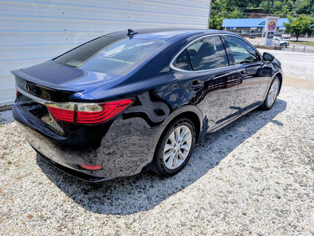 Used 2014 Lexus ES 300h w/ Luxury Package w/Bamboo Trim FWD image 5