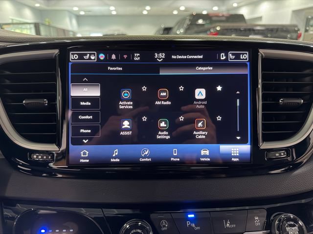Used 2025 Chrysler Pacifica Select FWD image 21
