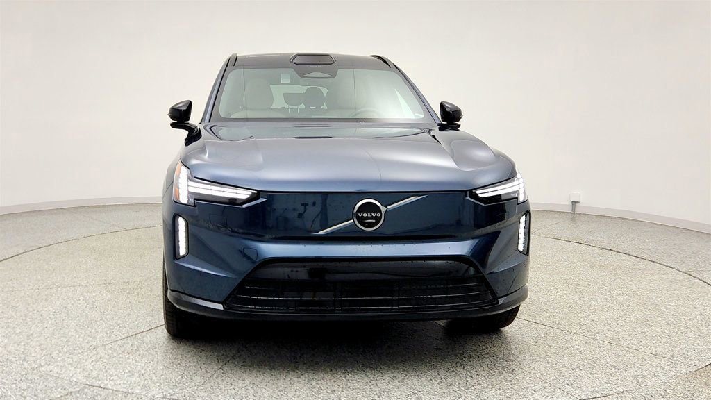 Used 2025 Volvo EX90 Ultra AWD/4WD image 2