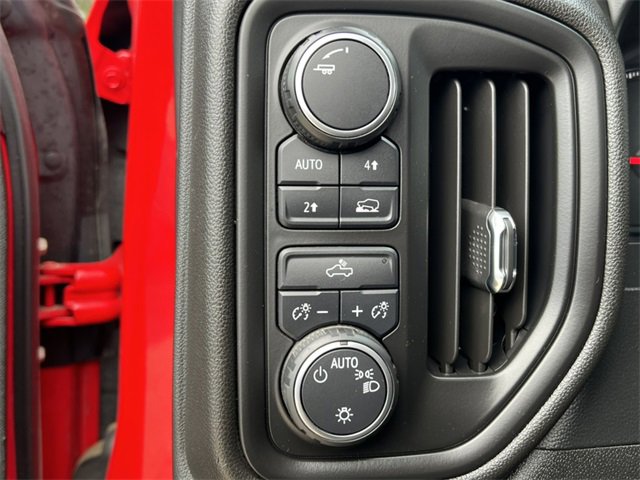 Used 2019 Chevrolet Silverado 1500 Custom image 19